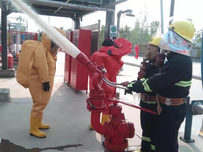 On the morning of June 28, Henan Haiyuan Fine Chemical Co., Ltd. carried out a comprehensive emergency drill for tank farm leakage.2